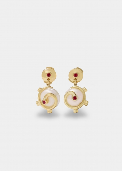 PAIRE DE BOUCLES D'OREILLE ESCARGOT DE MER PERLE OR JAUNE