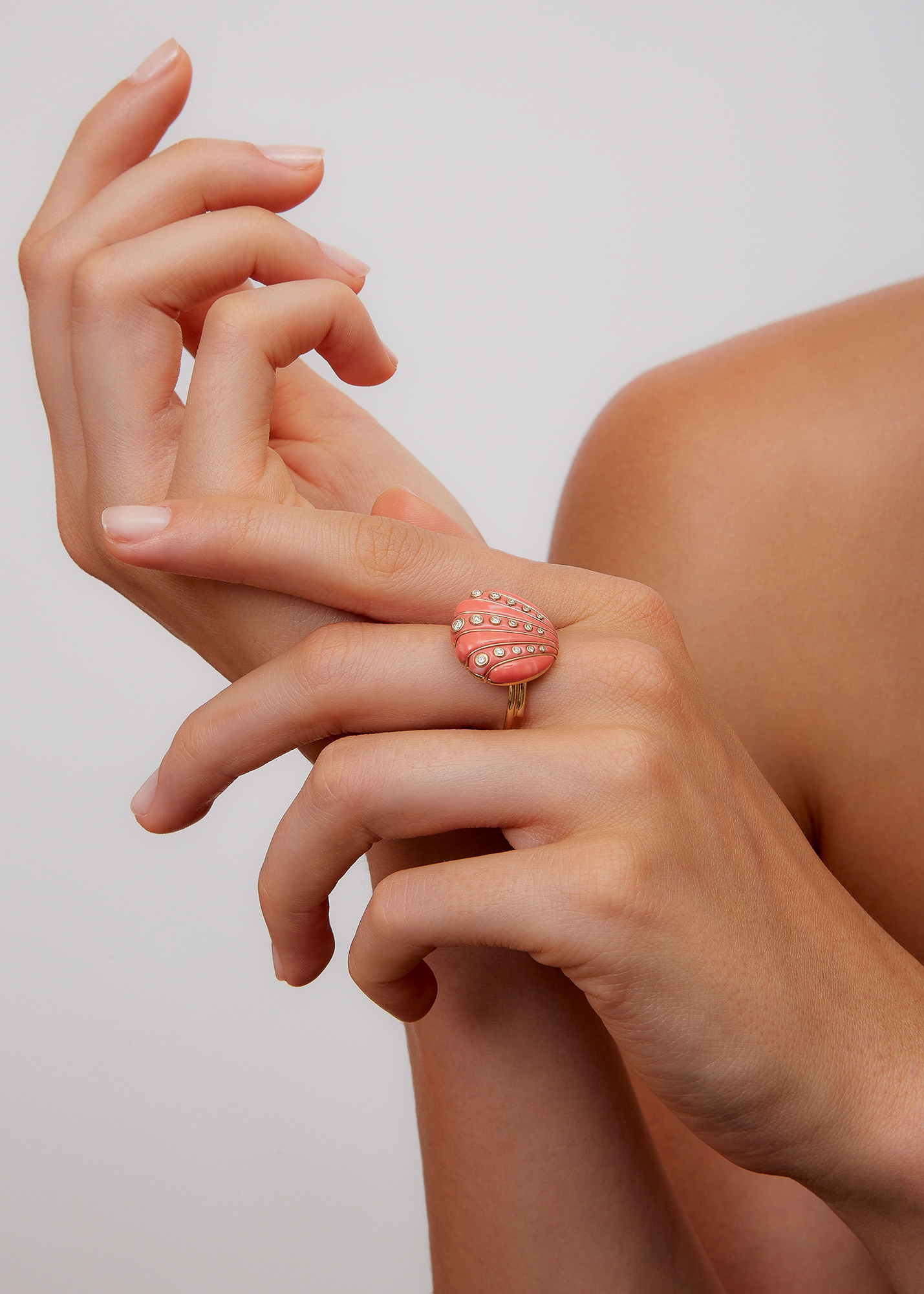 BAGUE COQUILLAGE DIAMANTS CORAIL OR JAUNE