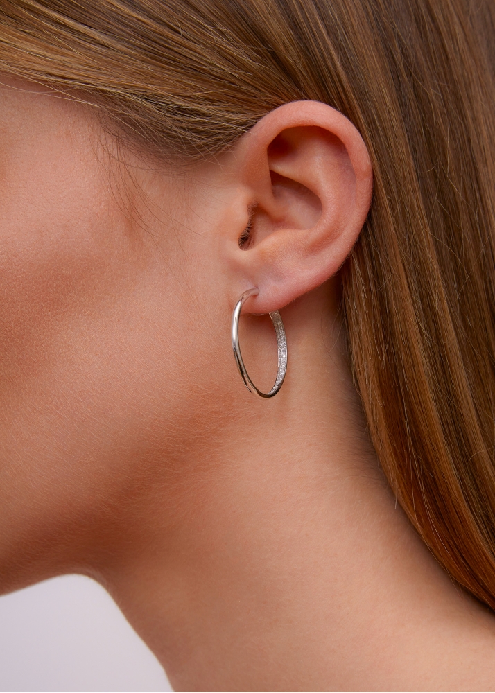 PAIRE DE CRÉOLES DIAMANTÉES GM OR BLANC