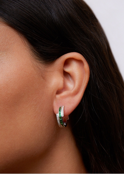 PAIRE DE CRÉOLES CLOS BAGUETTES TSAVORITES OR BLANC