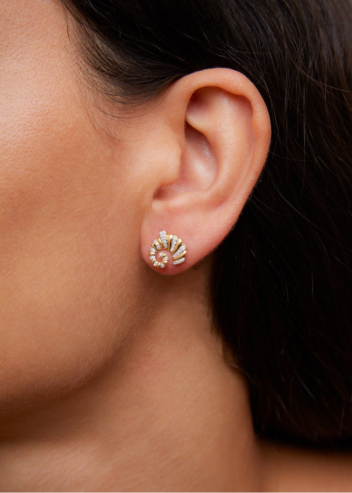 PAIRE DE PUCES ELEPHANT COQUILLAGE DIAMANTS OR JAUNE