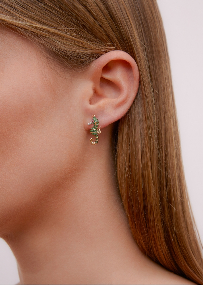 PAIRE DE BOUCLES D'OREILLE HIPPOCAMPE OR JAUNE