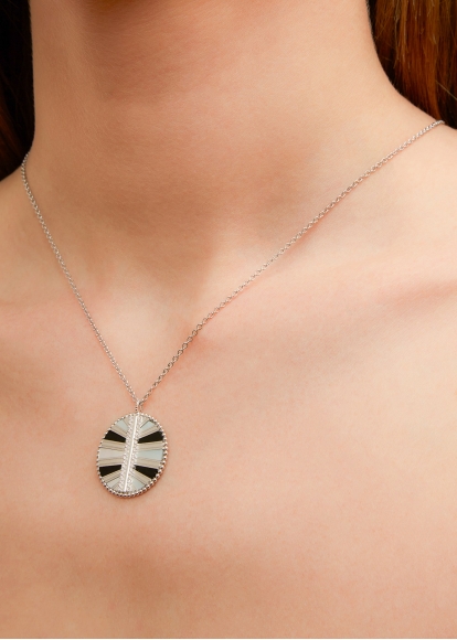 PENDENTIF BACKGAMMON OR BLANC