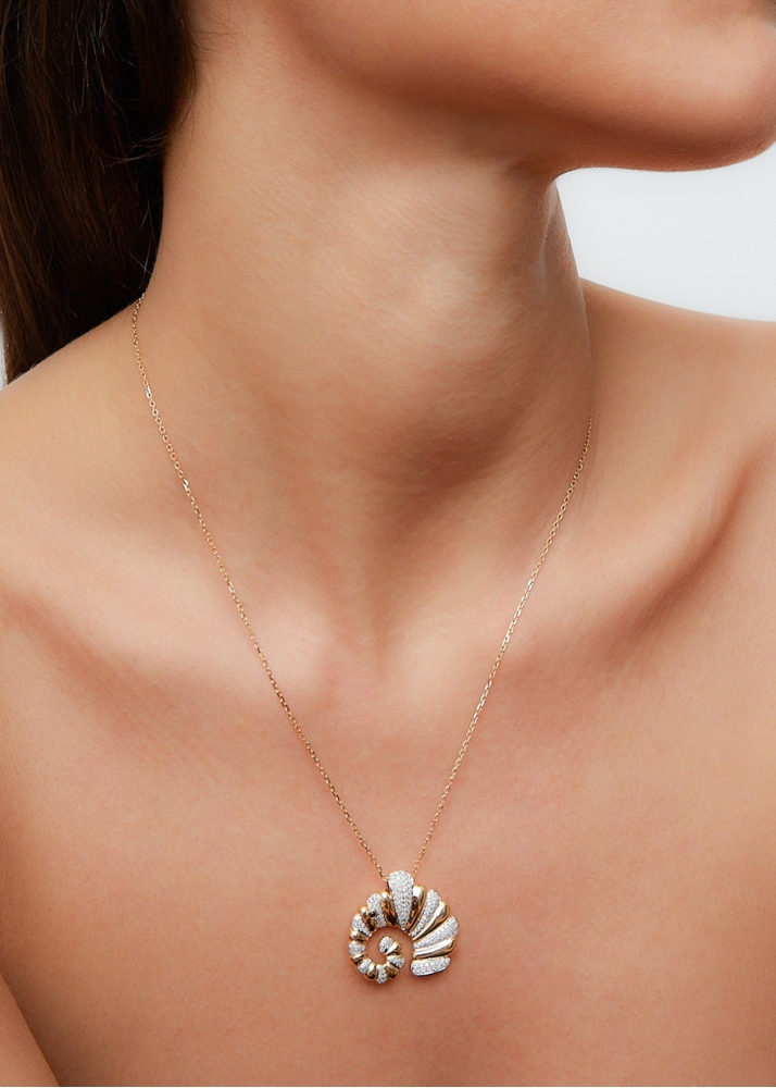 PENDENTIF ÉLÉPHANT COQUILLAGE DIAMANTS OR JAUNE