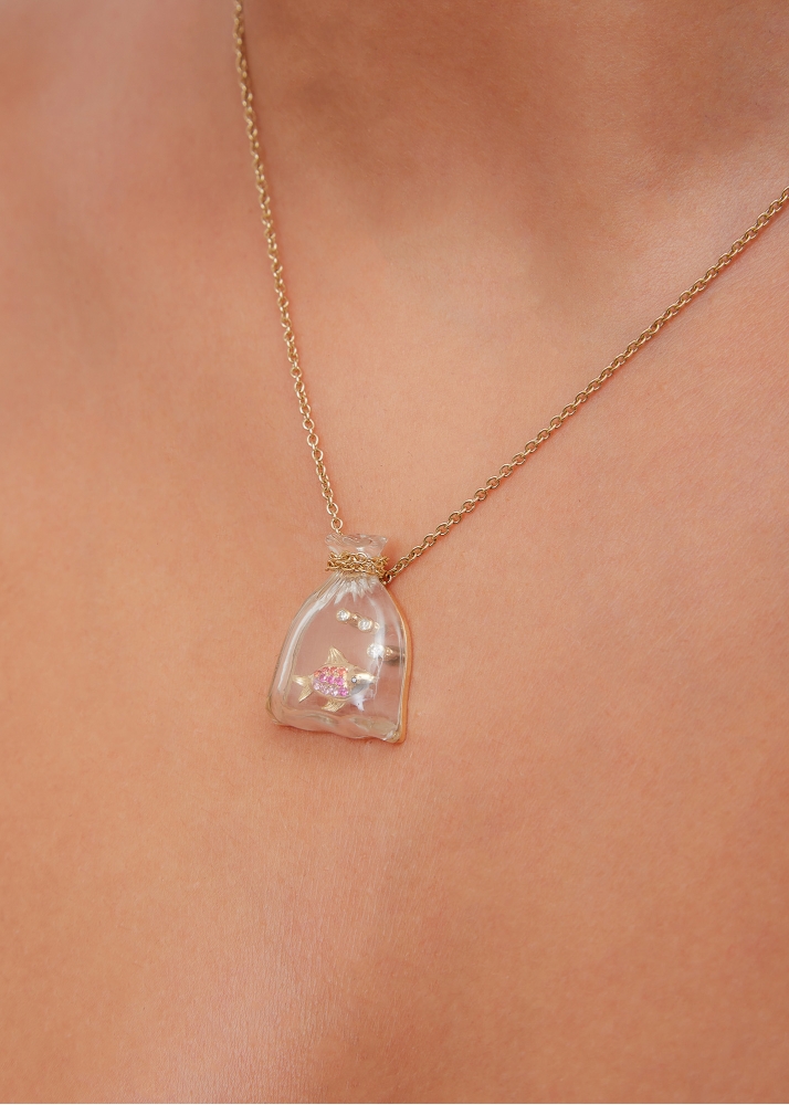 COLLIER POISSON ROUGE OR JAUNE