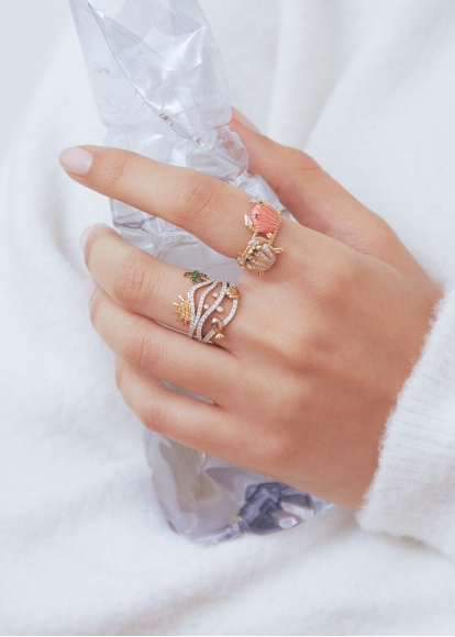 MINI BAGUE CRABE  COQUILLAGE CORAIL OR JAUNE