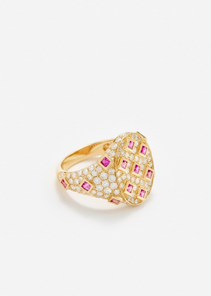 CHEVALIÈRE OVALE PLUMETIS SAPHIRS ROSES DIAMANTS OR JAUNE