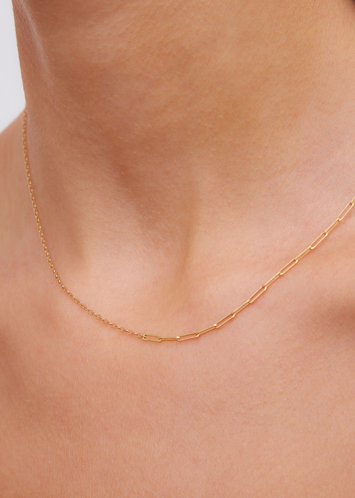 COLLIER SOLITAIRE NU PM OR JAUNE
