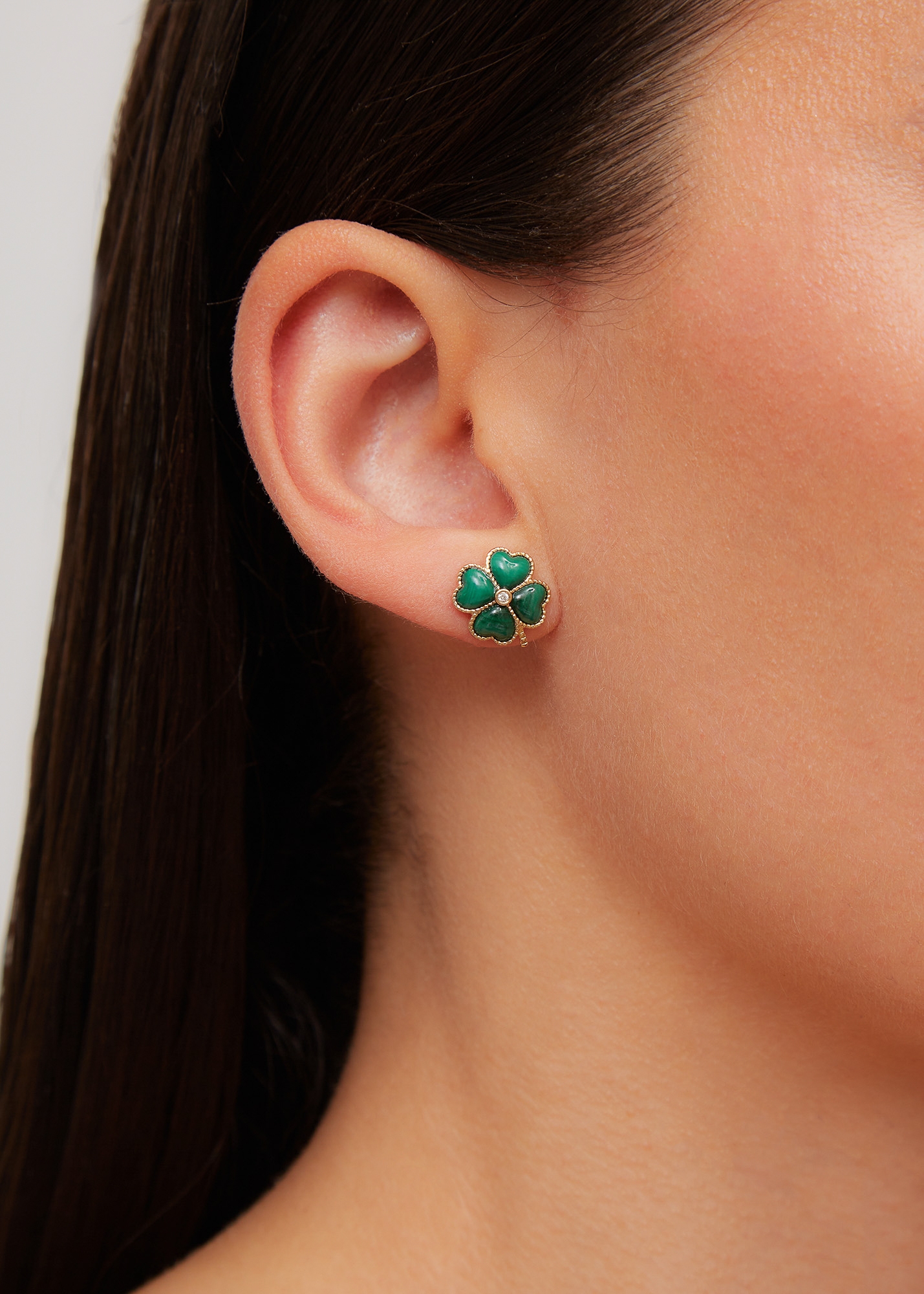 PAIRE DE PUCES DÔME TRÈFLE MALACHITE OR JAUNE