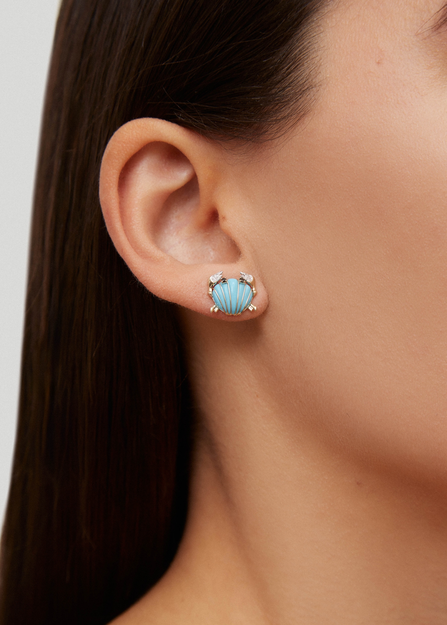 PAIRE DE MINI PUCES CRABE COQUILLAGE TURQUOISE OR JAUNE