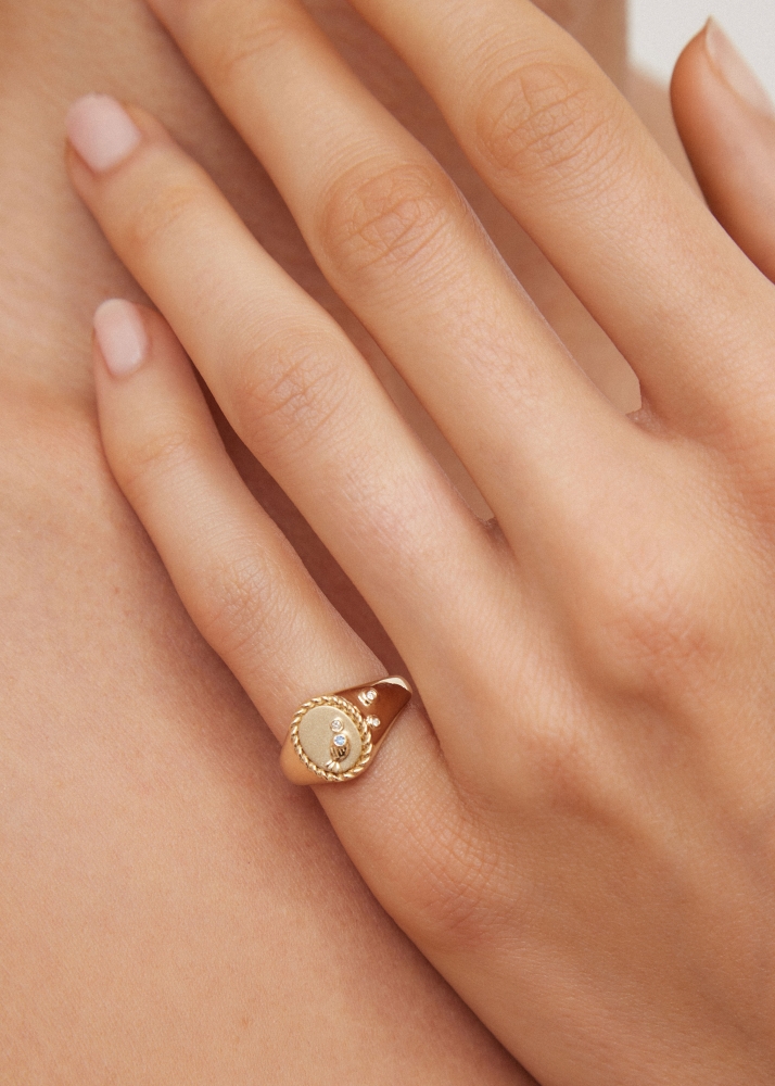 MINI CHEVALIÈRE OVALE SOUS L'EAU OR JAUNE