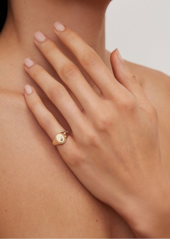 MINI CHEVALIÈRE OVALE SOUS L'EAU OR JAUNE