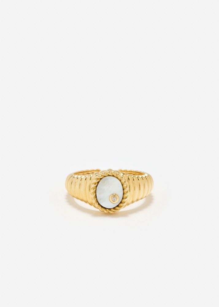 BABY CHEVALIÈRE OVALE BERLINGOT NACRE OR JAUNE