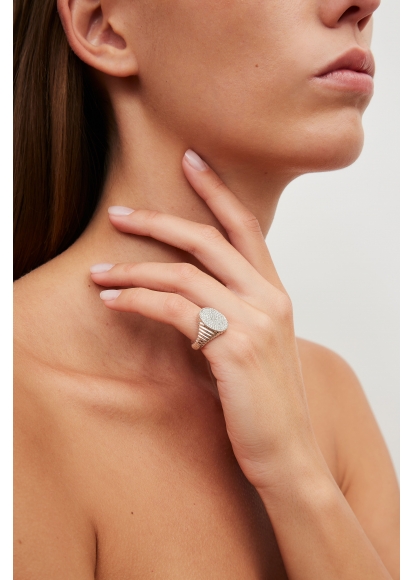 CHEVALIÈRE OVALE BERLINGOT DIAMANTS OR BLANC