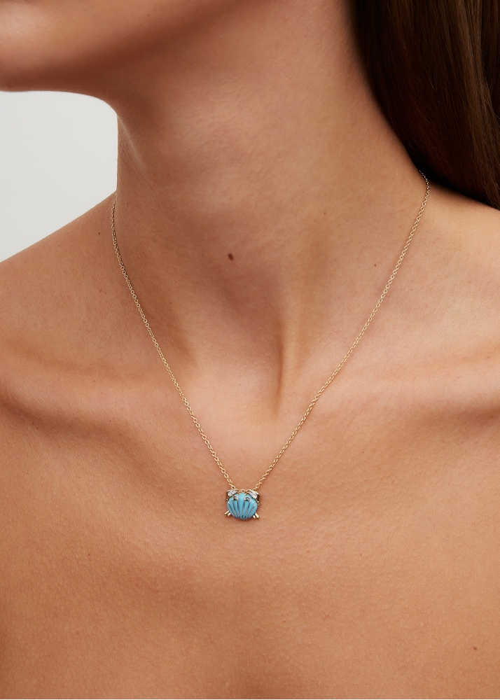 PENDENTIF MINI CRABE COQUILLAGE TURQUOISE OR JAUNE