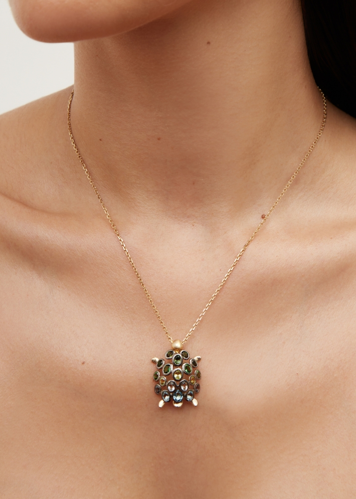 PENDENTIF TORTUE MULTI BLEU OR JAUNE