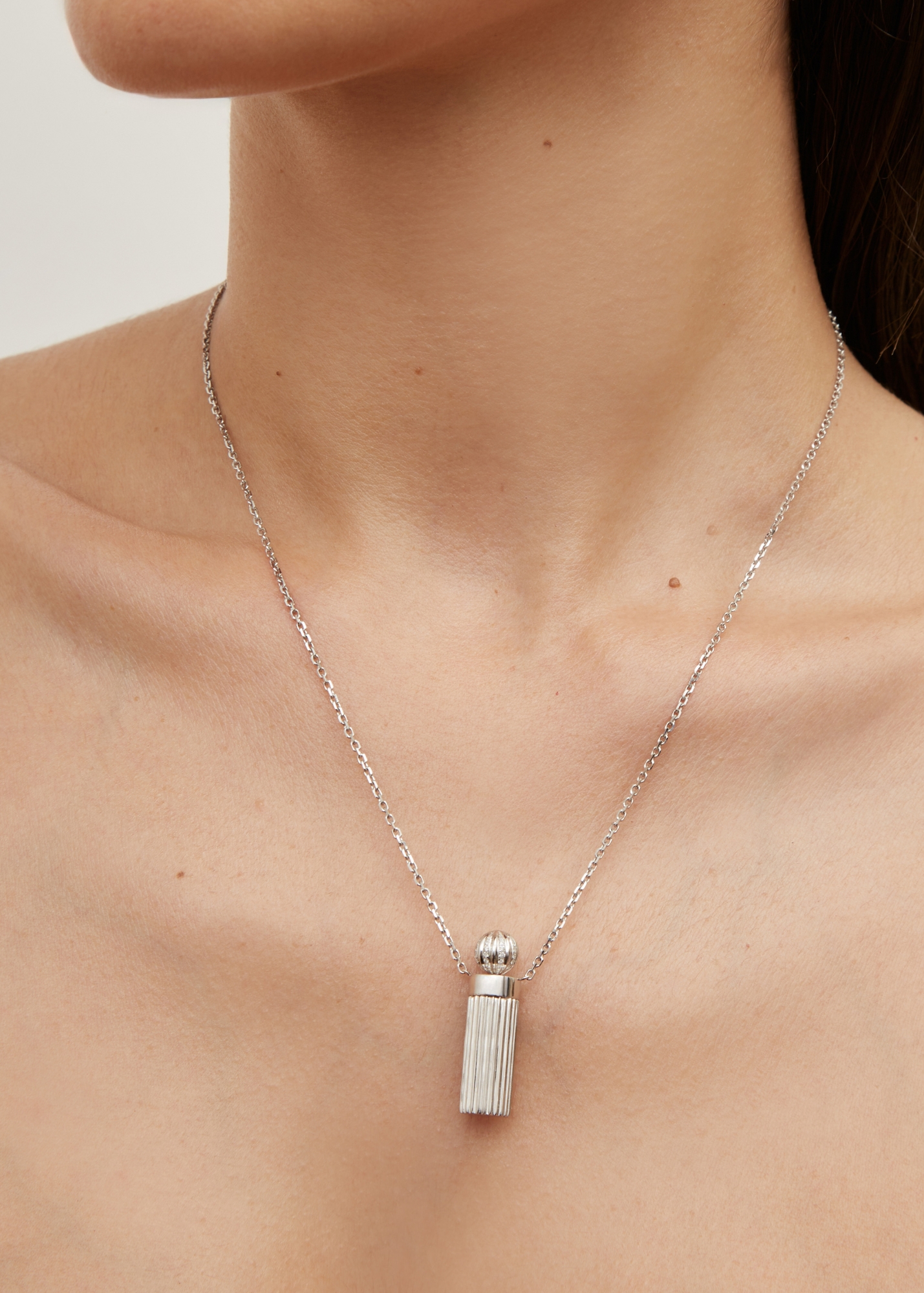 COLLIER PETIT VASE BERLINGOT OR BLANC