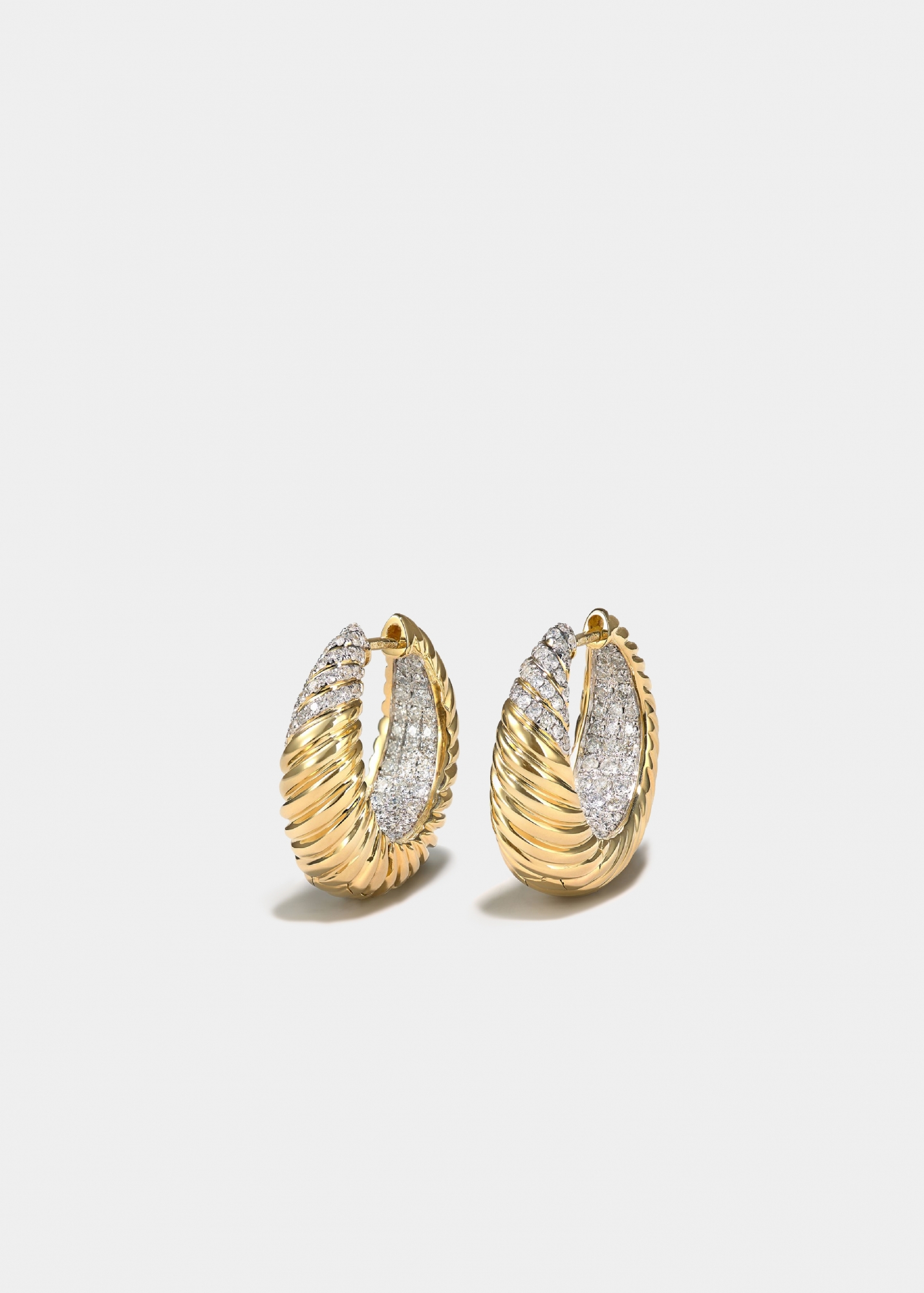 PAIRE DE CRÉOLES GODRONS DIAMANTS OR JAUNE