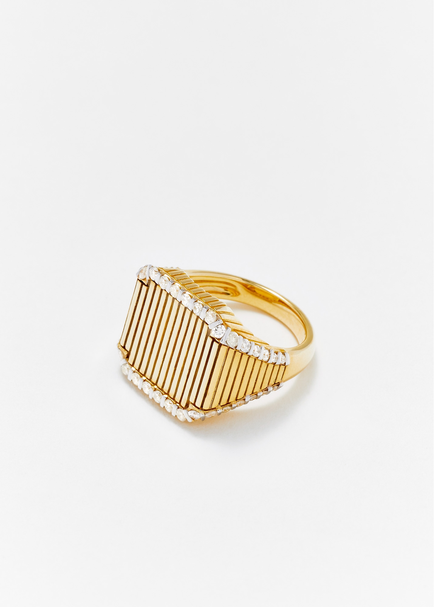 CHEVALIÈRE PRINCESSE RAYURES DIAMANTS OR JAUNE